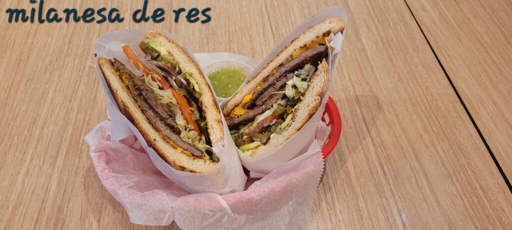Tortas de Milanesa de Pollo / Breaded Chicken